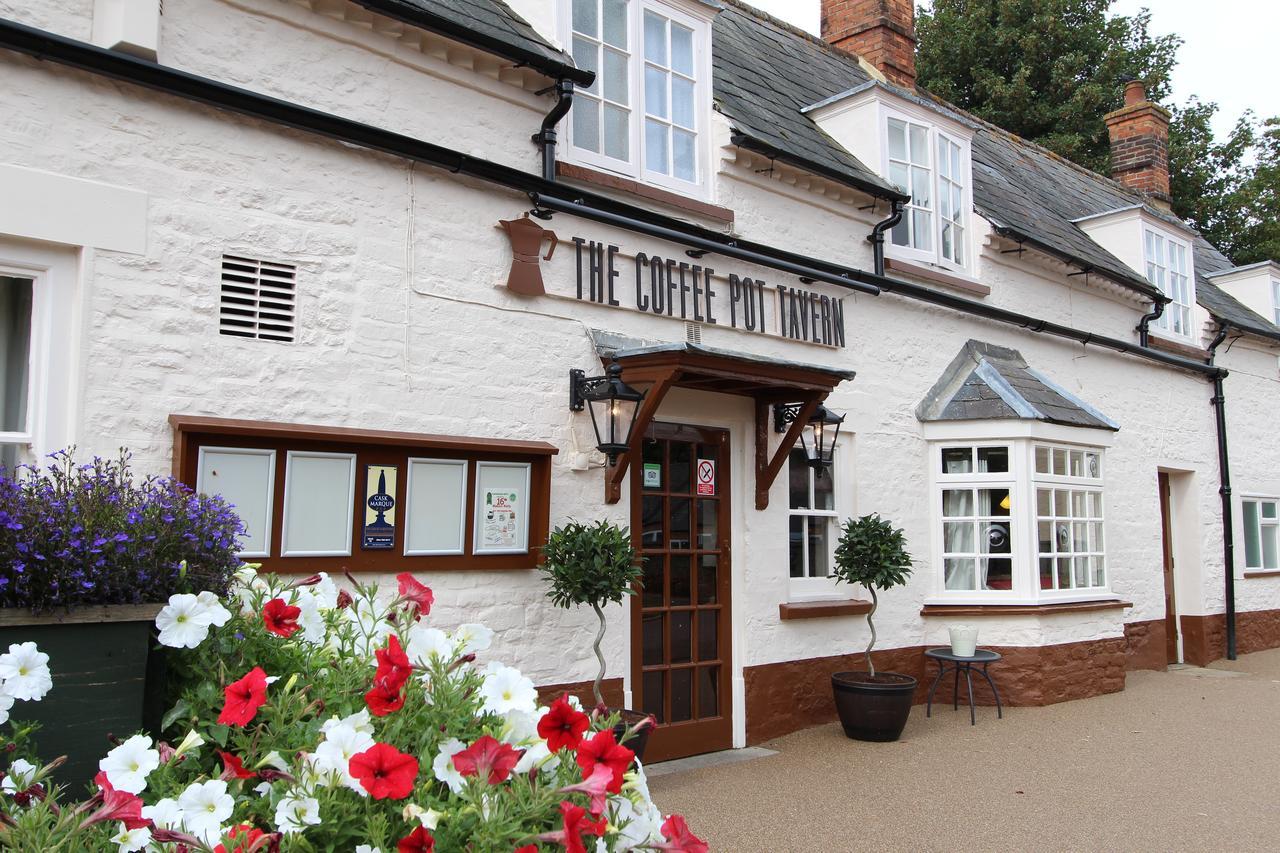 The Coffee Pot Tavern Bed & Breakfast Potterspury Eksteriør bilde